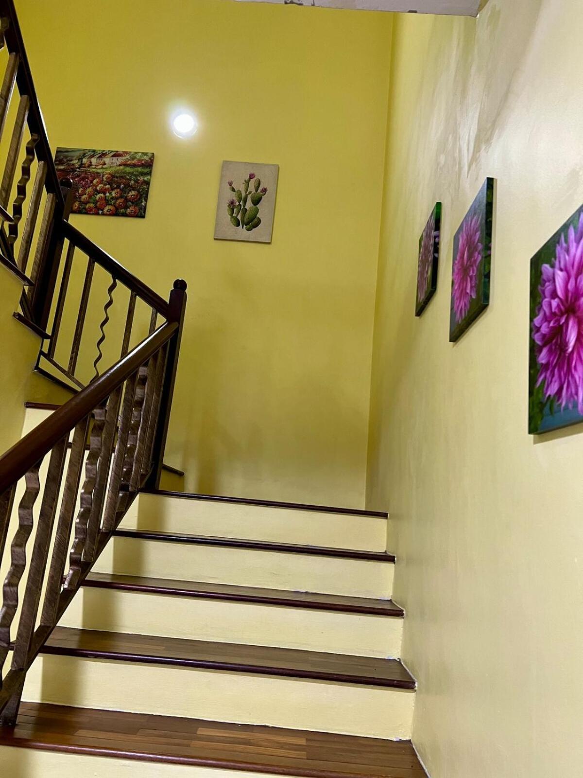 Rini Utama Homestay Скудай Екстериор снимка